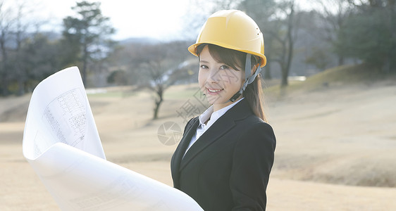 房地产女孩考察商业用地开发图片