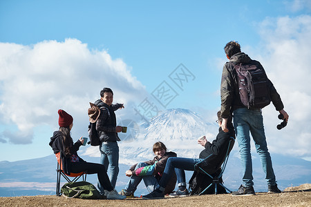生活打破背包客富士山观看外国人图片