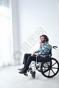 阻力条壮年轮椅男图片