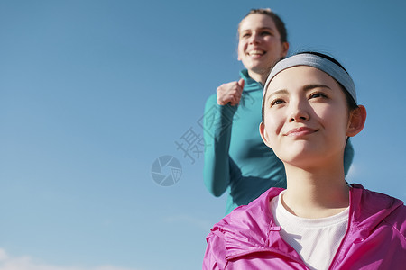 亚洲欣赏风景名胜外国人女人跑图片