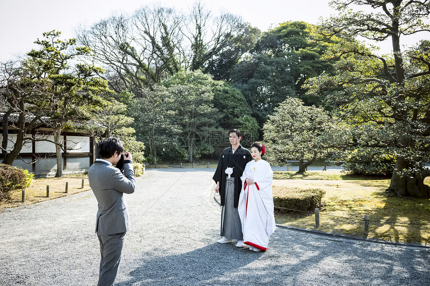 日本服饰情侣写真图片