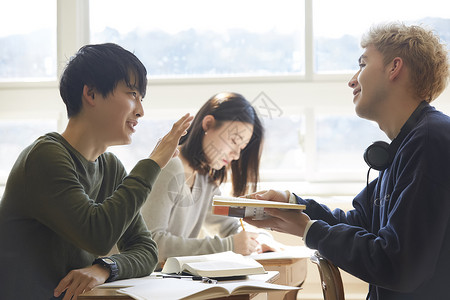 国际学校课堂自主学习图片