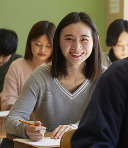 国际课堂上的学生图片