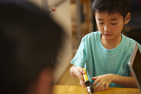 孩子建设电子项目暑假儿童工作坊图片