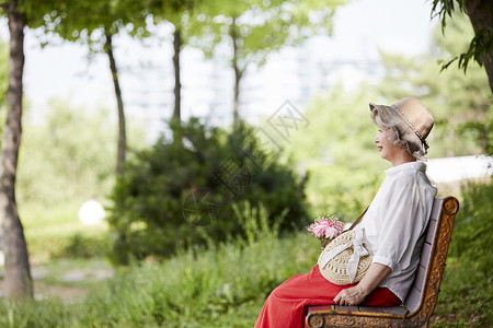 放松成年女子微笑生活女人老人韩国人图片