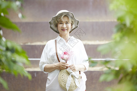 考试盯着看楼梯生活女人老人韩国人图片