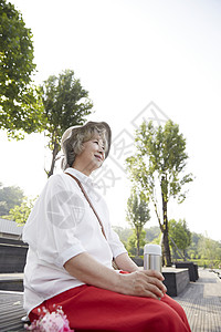 幸福楼梯半身像生活女人老人韩国人图片