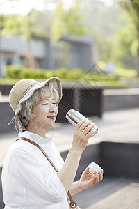 考试超时表示生活女人老人韩国人图片