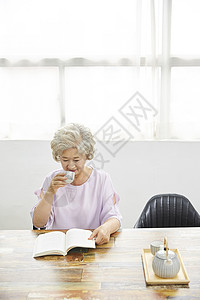 笑客厅幸福生活女人老人韩国人图片