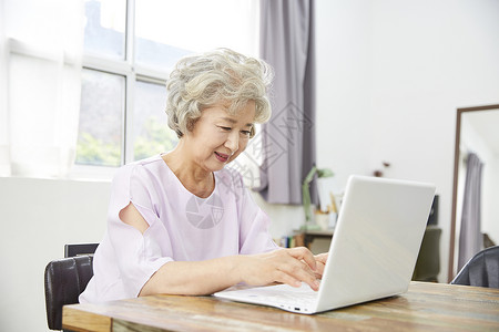 评价建筑表示生活女人老人韩国人图片