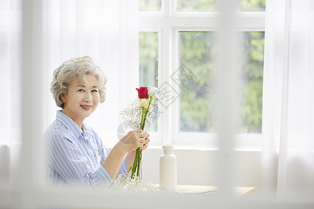 亚洲人笑分钟生活女人老人韩国人图片
