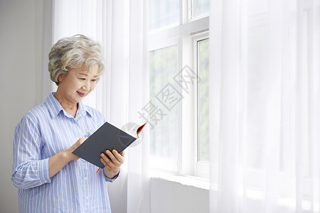 轮廓非常小阅读生活女人老人韩国人图片