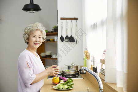 桃花心木笑迷笛生活女人老人韩国人图片
