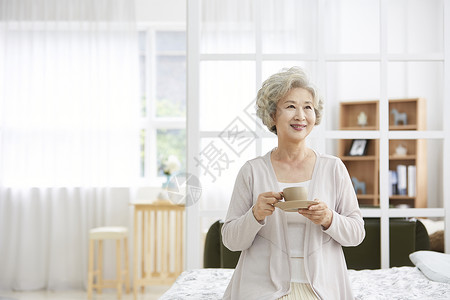 气态的气体质幸福书架生活女人老人韩国人图片