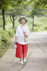 放松评价判断生活女人老人韩国人图片