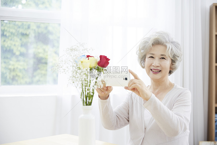 建筑神谕表示生活女人老人韩国人图片