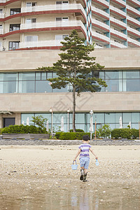 卡塔米特小孩举起海动手学习韩语图片