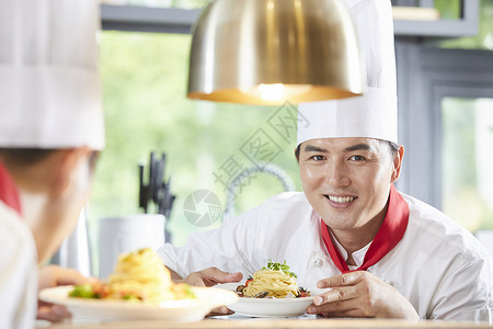 中年西餐提高厨师伙计韩国人图片