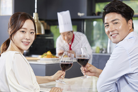 手背负责人亚洲人餐厅夫妇厨师韩国人图片
