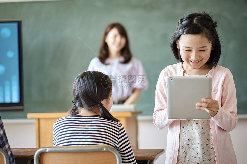 小学上等阶层通知it教育的课堂场面图片