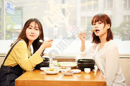 餐姿势吃韩国女孩旅行韩国食品图片