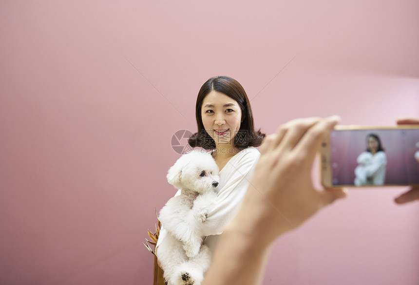 微笑手机生活家庭夫妻韩国人图片