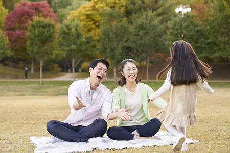 波普成年女子女孩家人爸爸妈妈女儿韩国人图片