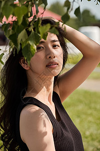 亚洲模特儿清爽妇女自然风景画象图片