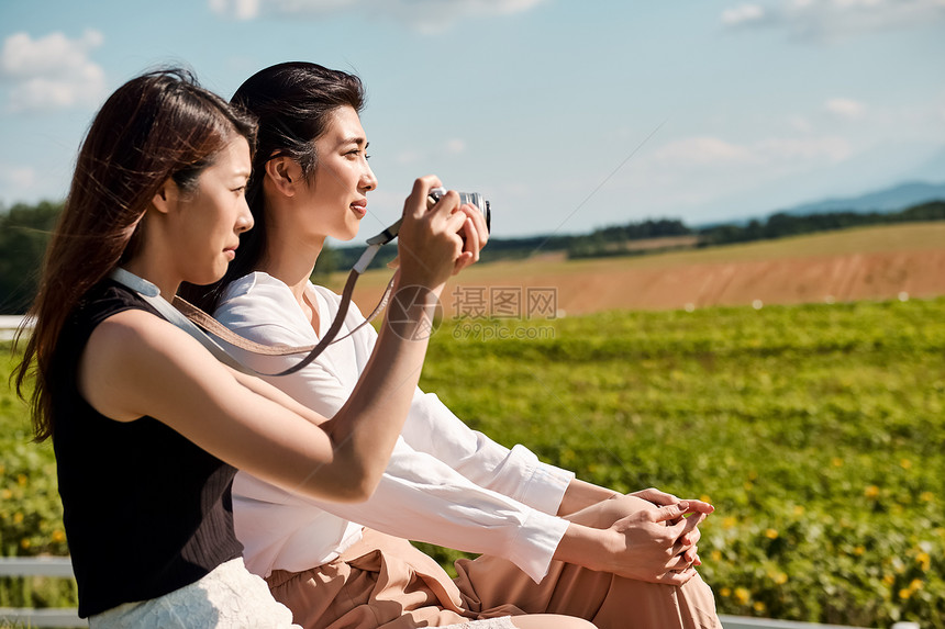 休息拍摄山女人的旅程自然风光图片