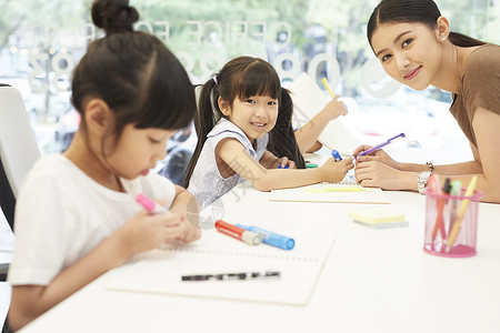 学习的小孩图片