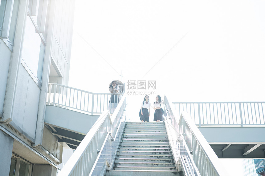 漂亮人类驯养女学生札幌学校之旅图片