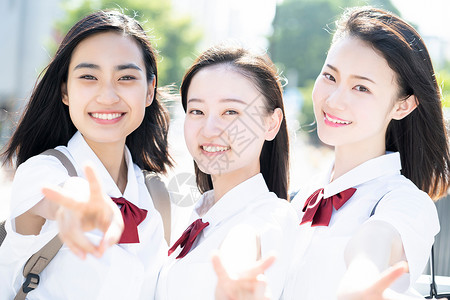 早晨美丽蓝蓝的天空学校女孩高中肖像图片