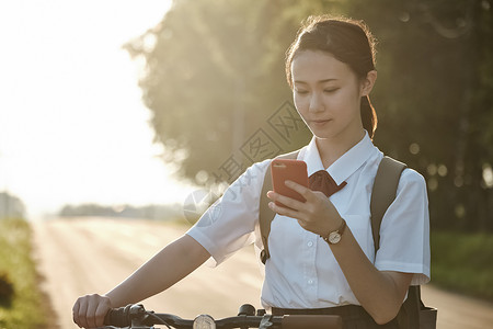 女高中生上学图片