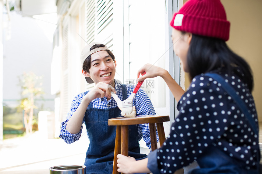 文稿空间女手工艺享受diy的男人和女人图片