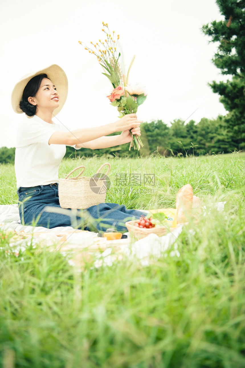 笑脸人类草帽野餐女士图片