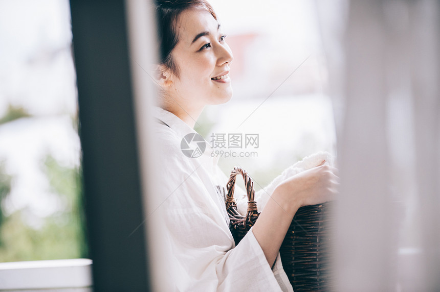 做家务的成熟女人图片