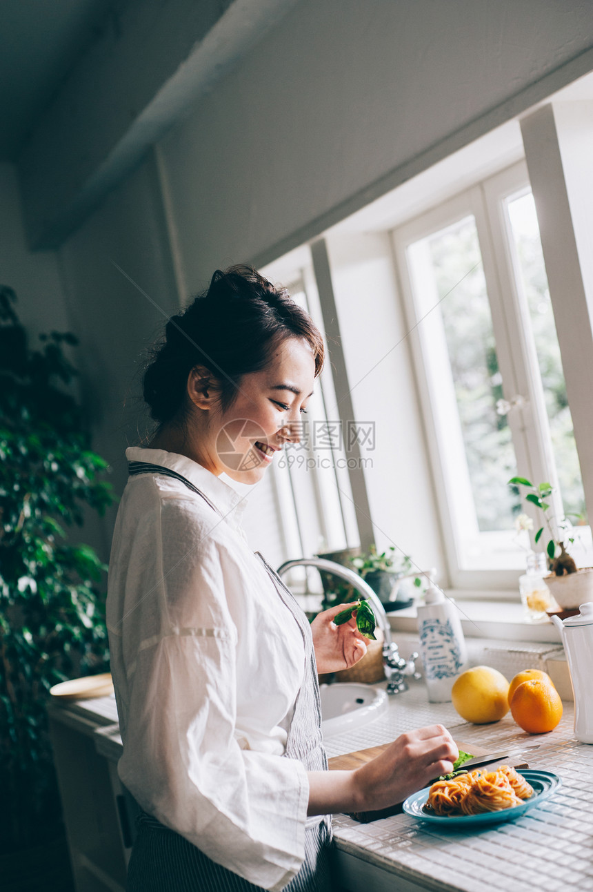 肖像女人女士们女生活美食图片