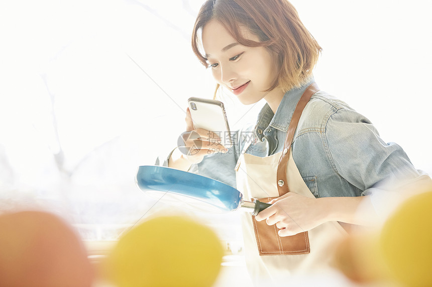 白人笑容午餐女生活美食图片