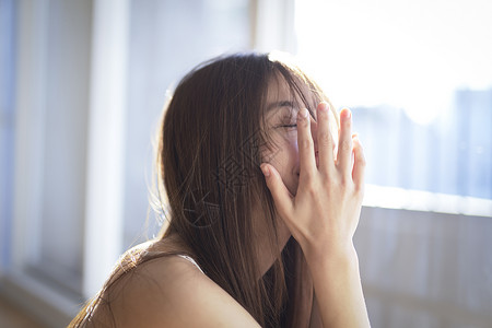 打哈欠生活丰富美丽的女人肖像图片