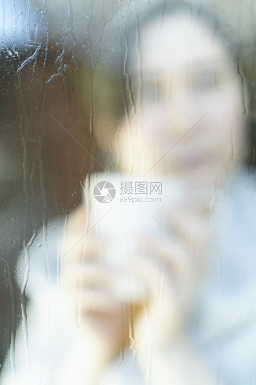 女人放松下午茶时间图片