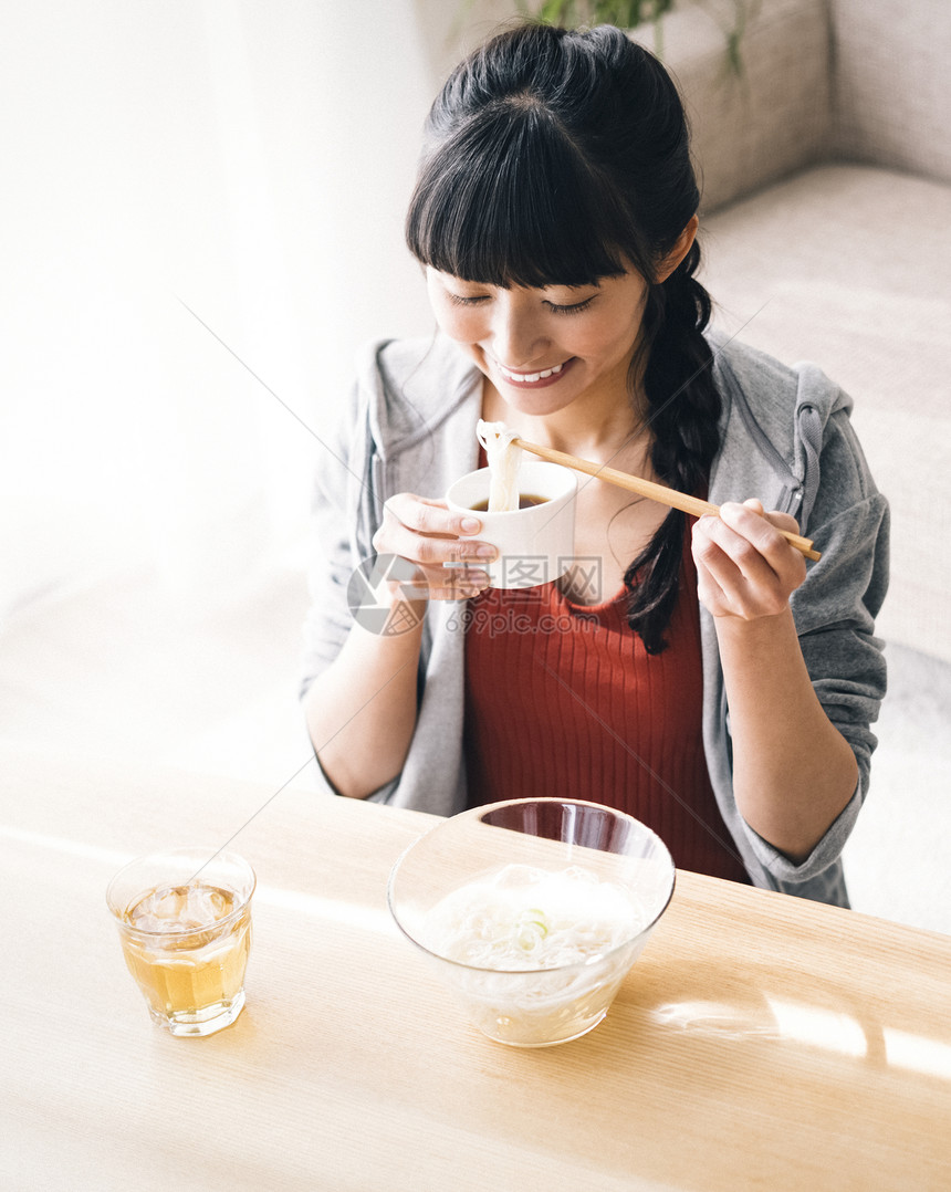 活力女人的生活方式图片