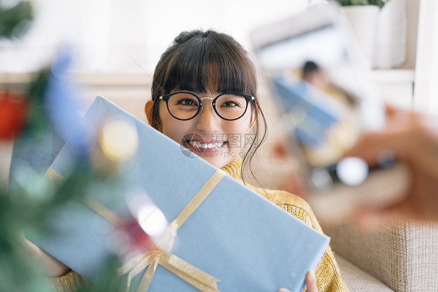 可爱女人过圣诞图片