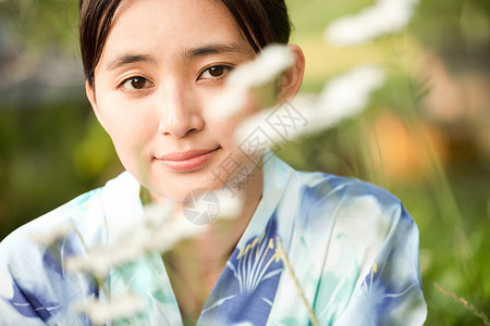 二十几岁和式度假妇女夏天浴衣图片