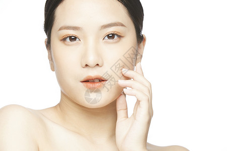 女性面部肌肤保湿图片