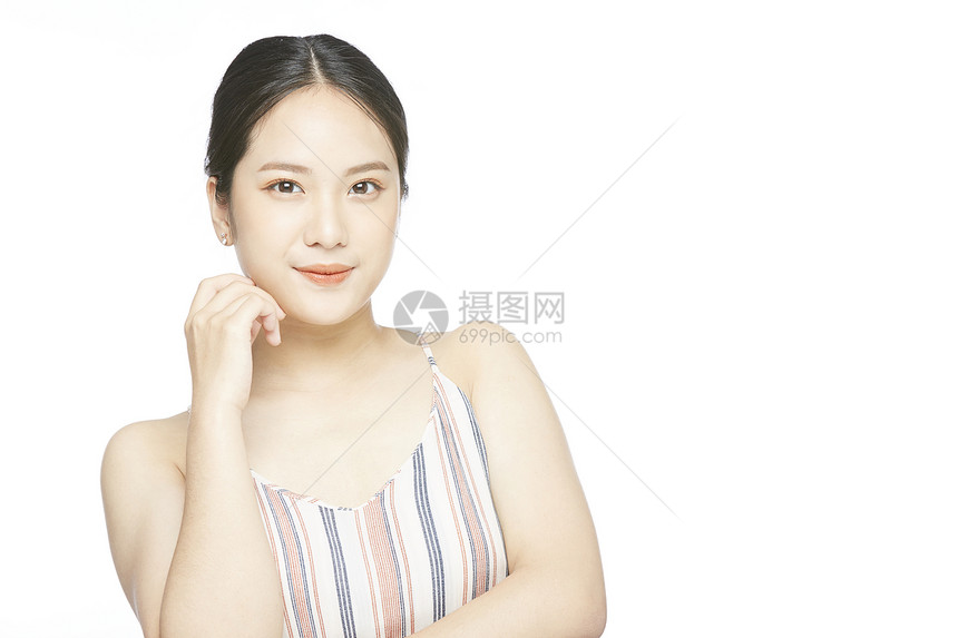 漂亮年轻女性图片