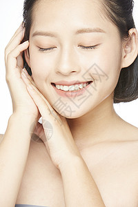 女性面部皮肤护理图片
