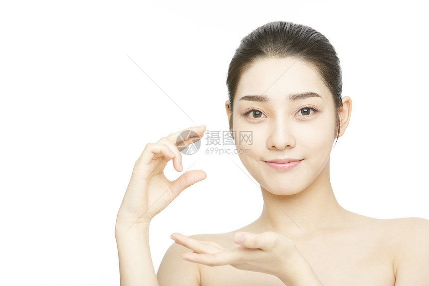护肤美容女性展示手势图片