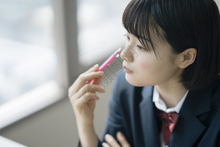 年轻的女孩高中生学习图片