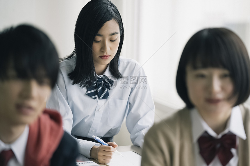 女士们实验年轻的女孩高中生学习补习班预备学校图片