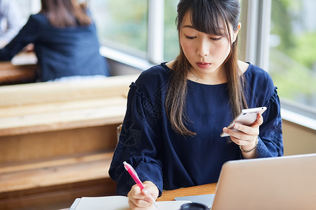 亚洲人职位要求人类商务女人智能手机图片